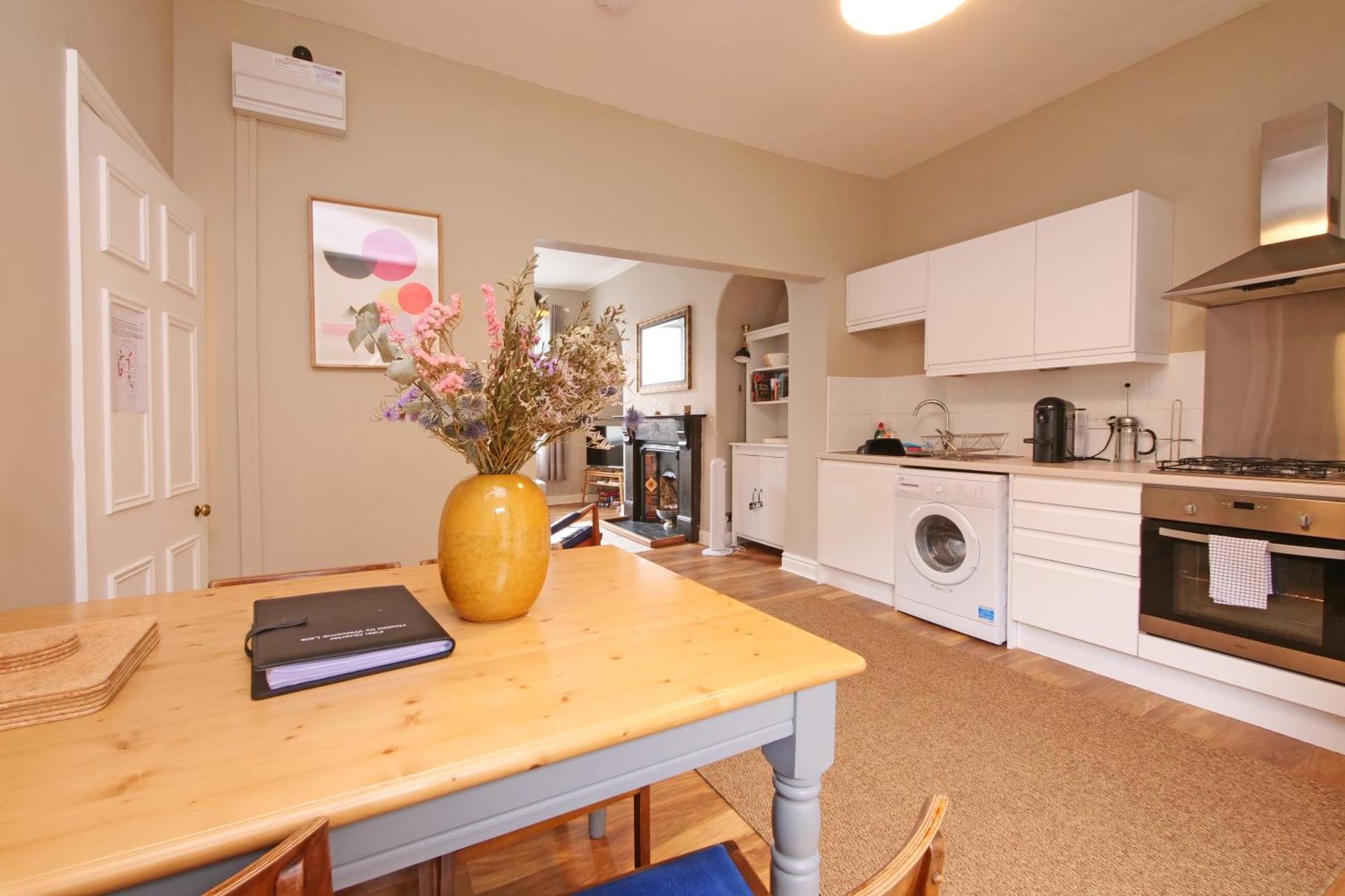 יורק Fifth Quarter Apartment With Free Parking מראה חיצוני תמונה